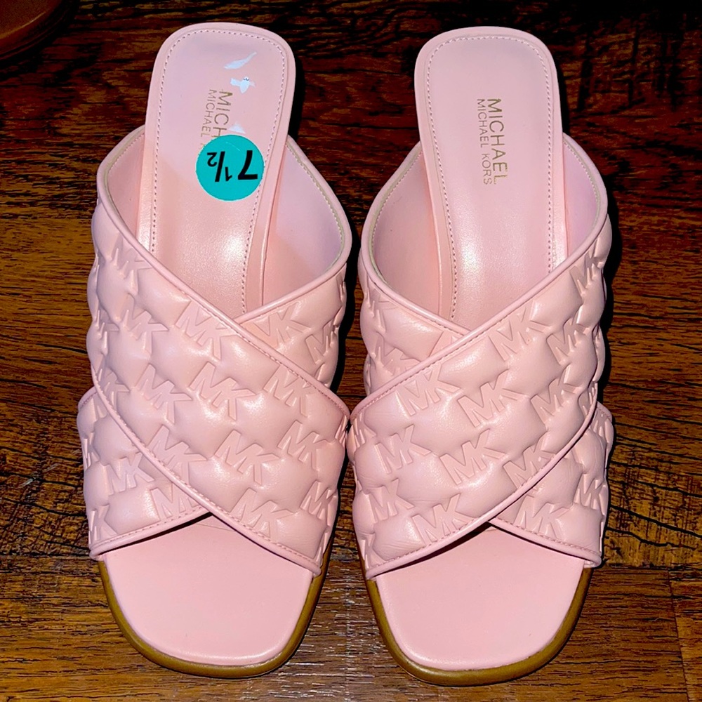 MICHAEL KORS LOGO WOMAN HEEL PUMP